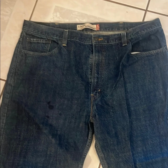 Blue Levi’s Relaxed Jeans with Classic Fit - Picture 4 of 8